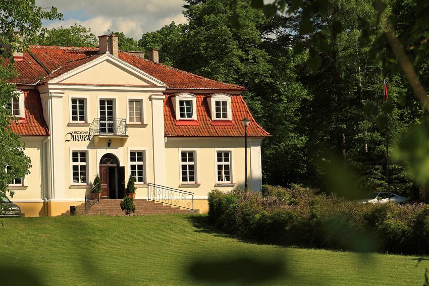 Hotel Ksiezycowy Dworek Kętrzyn Exteriér fotografie