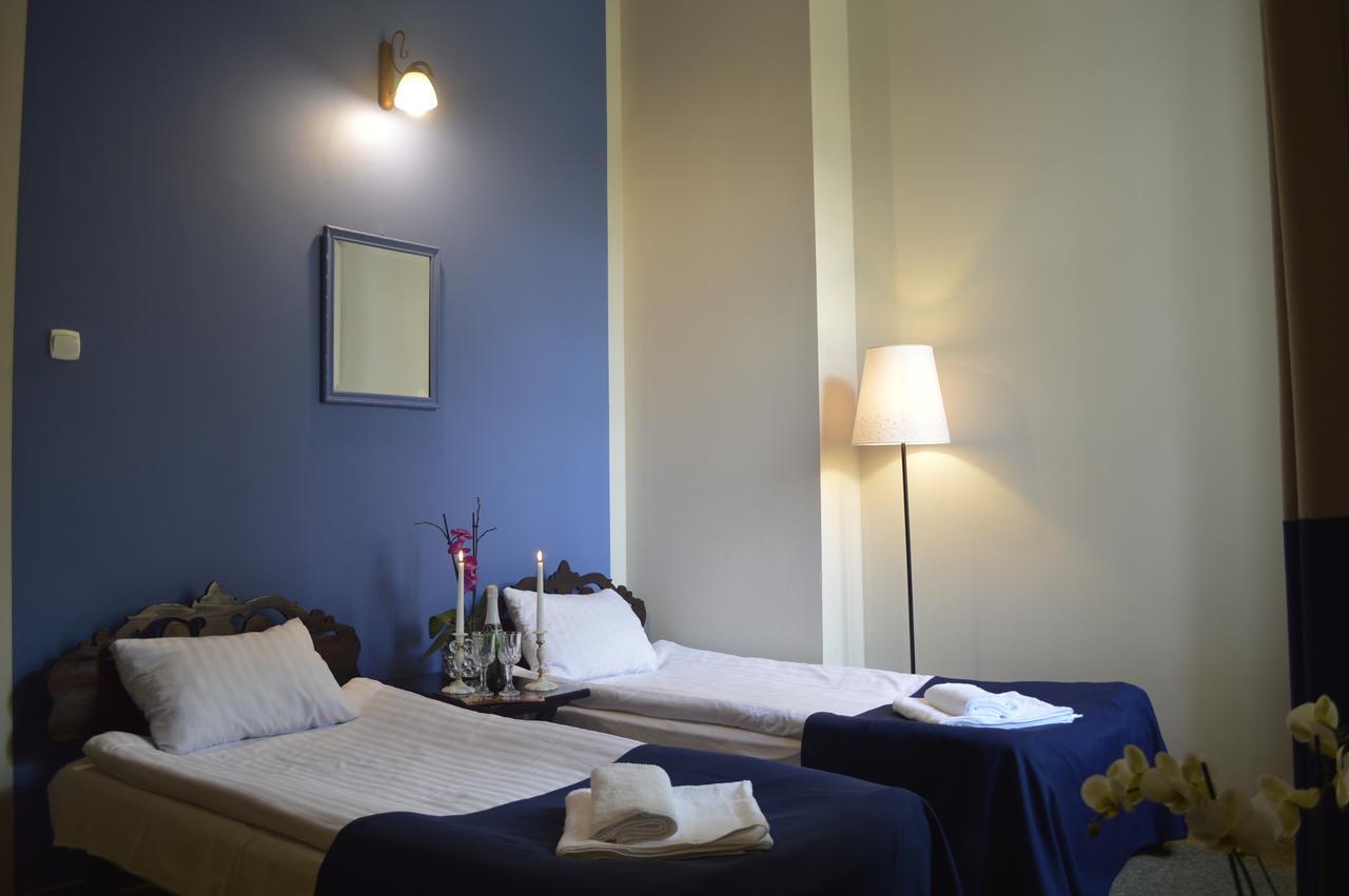 Hotel Ksiezycowy Dworek Kętrzyn Pokoj fotografie